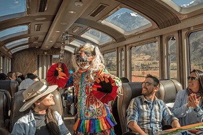Tour de 2 días Machu Picchu en Bus + Regreso en Tren 