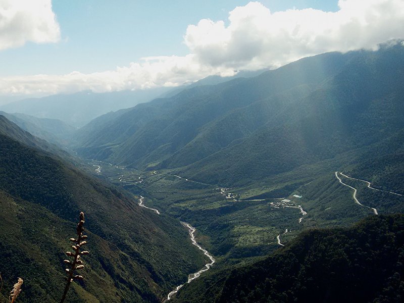 Bus Cusco Hidroeléctrica - Machu Picchu por la Ruta Amazónica
